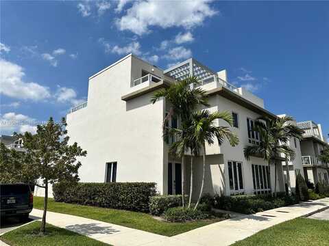 10362 NW 66th St, Doral, FL 33178