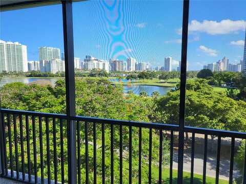 3475 N Country Club Dr, Aventura, FL 33180