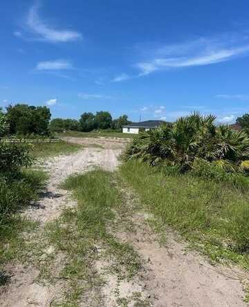 1148-1150 S Harry Ave, Lehigh Acres, FL 33973