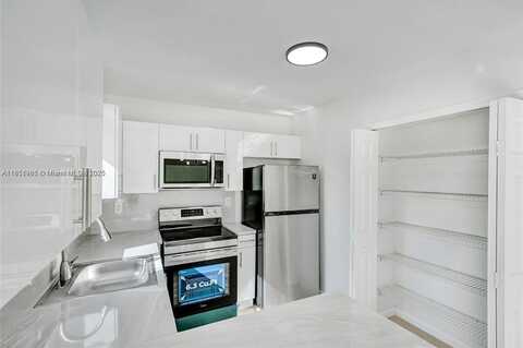 3398 NE 9th Dr, Homestead, FL 33033