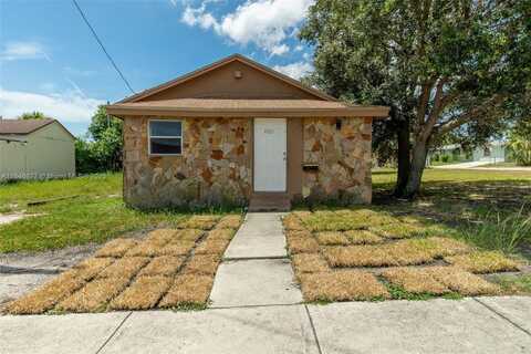 1021 W 33rd St, Riviera Beach, FL 33404