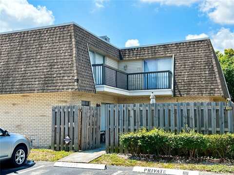8206 SW 23rd Ct, North Lauderdale, FL 33068