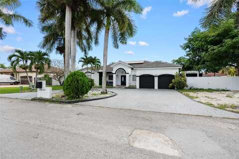 20701 SW 132nd Ct, Miami, FL 33177