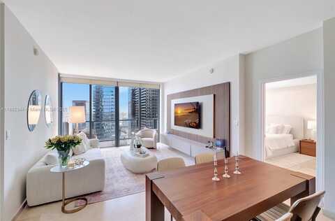 88 SW 7th St, Miami, FL 33130
