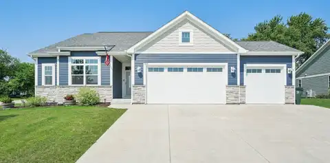 825 Fairway Dr, Twin Lakes, WI 53181
