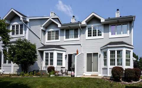 8423 S 76th St, Franklin, WI 53132