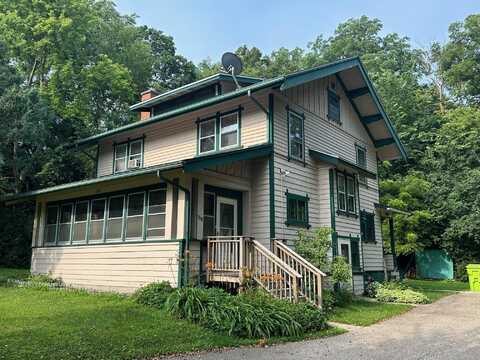 112 Vine St, Delavan, WI 53115