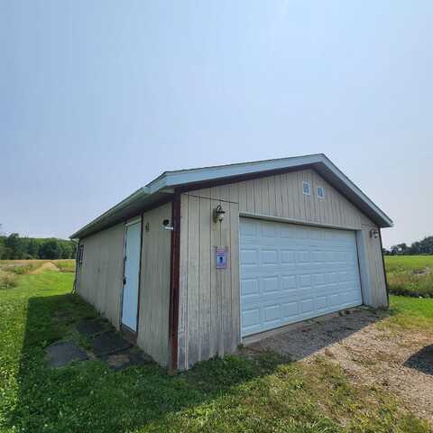 5610 Gleason, Emmett, MI 48022
