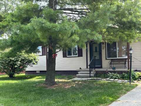 37650 Maplehill, Harrison, MI 48045