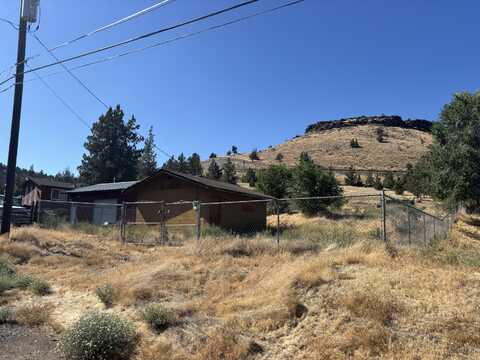 SW Park Drive, Prineville, OR 97754