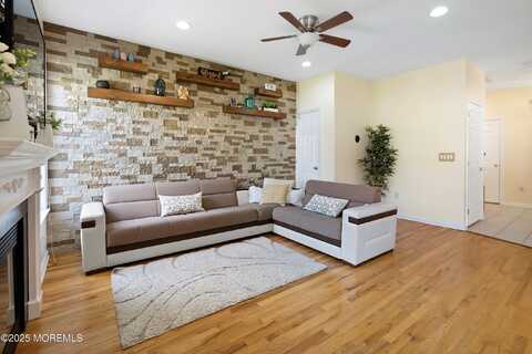 73 Tennyson Road, East Windsor, NJ 08520