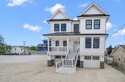 104 Lawrence Drive, Manahawkin, NJ 08050