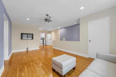 226-09 Union Turnpike, Bayside, NY 11364