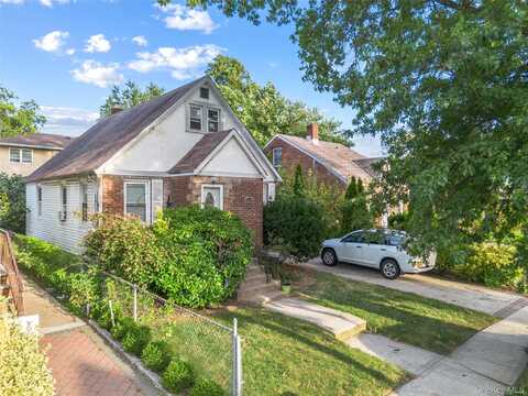 29 Butler Boulevard, Elmont, NY 11005