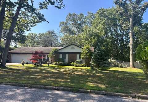 43 Summercress Lane, Coram, NY 11727