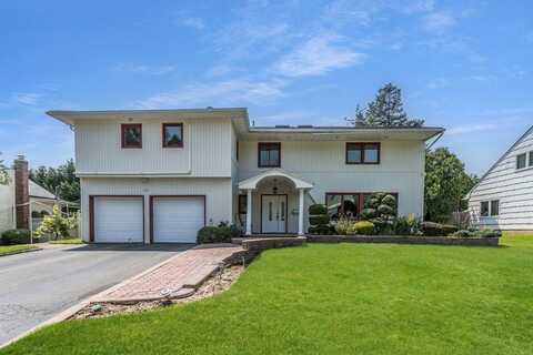83 The Dell, Albertson, NY 11507