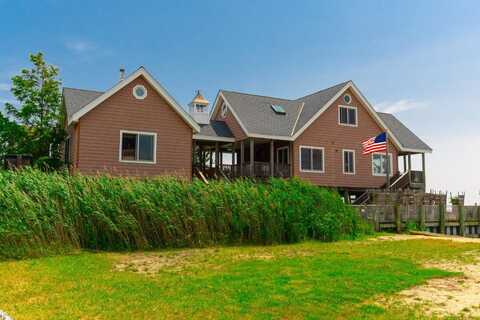 49 Bayview Avenue W, Lindenhurst, NY 11757