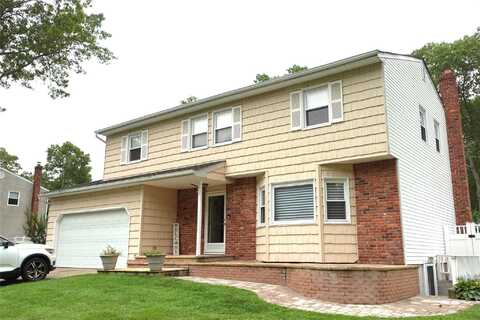 10 Elan Lane, Ronkonkoma, NY 11779