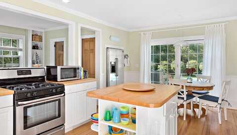79a Jessup Avenue, Quogue, NY 11959