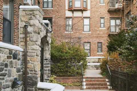 160-15 Powells Cove Boulevard, Beechhurst, NY 11357