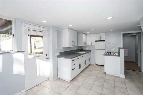 26 Thomas Place, Smithtown, NY 11787