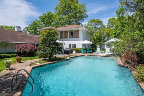 94 Schoolhouse Lane, Roslyn Heights, NY 11577