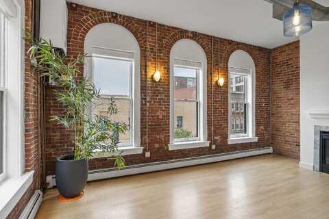 547 Congress Street, Portland, ME 04101