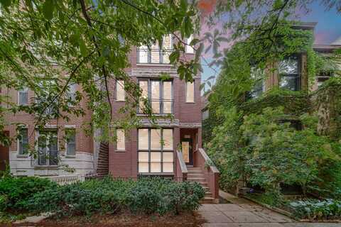 3732 N Kenmore Avenue, Chicago, IL 60613