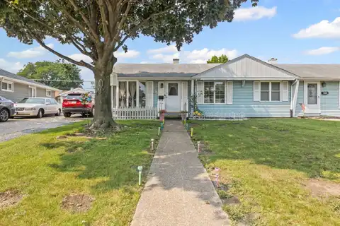 8766 S Duffy Avenue, Hometown, IL 60456