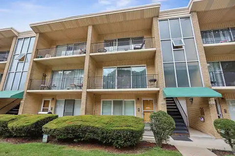 10314 S Komensky Avenue, Oak Lawn, IL 60453
