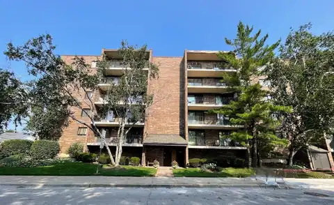 555 Graceland Avenue, Des Plaines, IL 60016