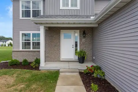 10 Connor Court, Monticello, IL 61856
