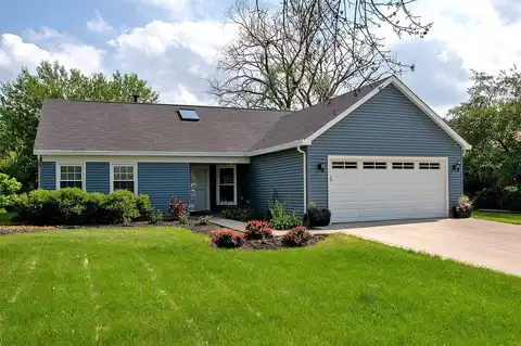 2138 Stirrup Lane, Wheaton, IL 60189