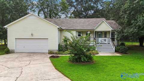 1250 NE Heatherwood Drive NE, Arab, AL 35016
