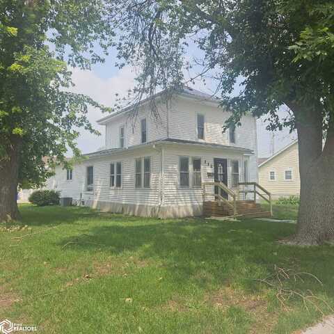 112 1St Street SE, Britt, IA 50423