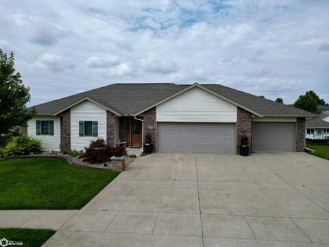 1037 Bella Vista Drive, Carroll, IA 51401