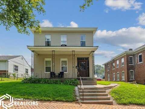 914 N 8Th Street, Burlington, IA 52601