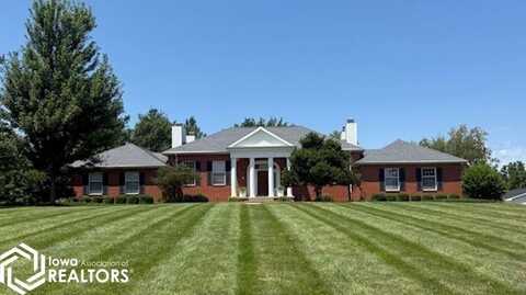 2336 Sunrise Circle, Mount Pleasant, IA 52641