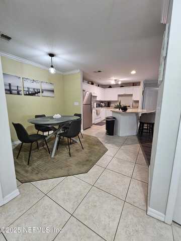 3591 KERNAN Boulevard S unit: 323, Jacksonville, FL 33224