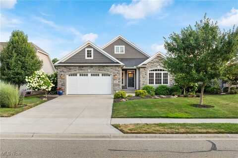 950 Laurel Green Drive NE, North Canton, OH 44720