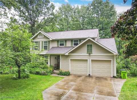 1471 Newport Drive, Macedonia, OH 44056