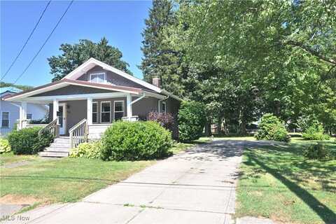 688 Grove Street, Conneaut, OH 44030