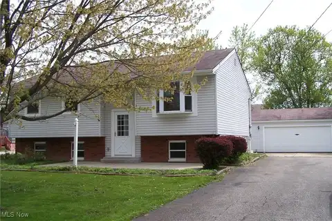 15681 Oakdale Street, Middlefield, OH 44062