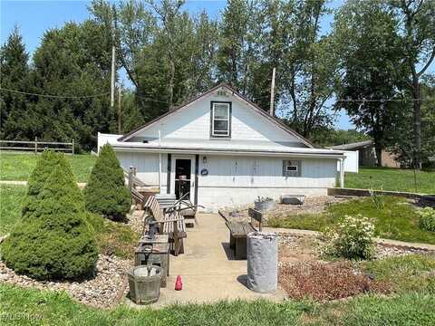 6182 DUEBER Avenue SW, East Sparta, OH 44626