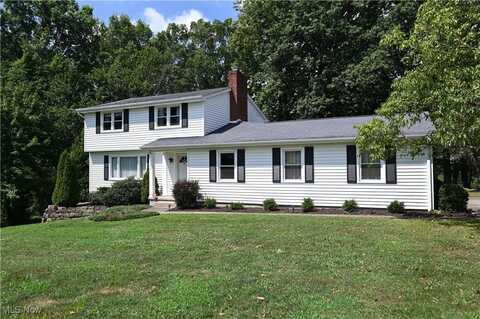 290 Montridge Drive, Canfield, OH 44406