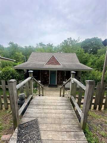 231 Pine Street, Weirton, WV 26062