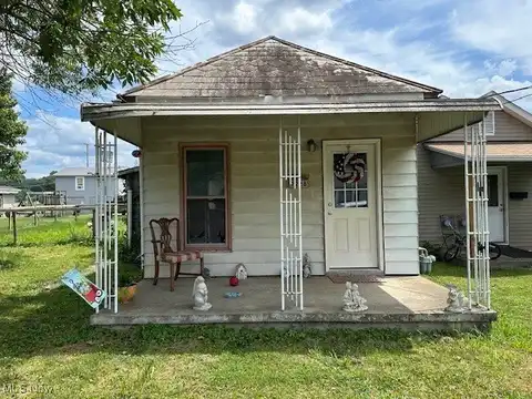 2228 Hoge Avenue, Zanesville, OH 43701