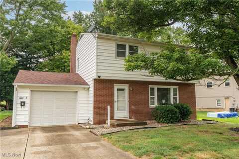 1057 Dogwood Avenue NE, North Canton, OH 44720