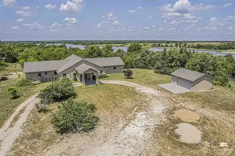 475 Trail Road, Herington, KS 67449
