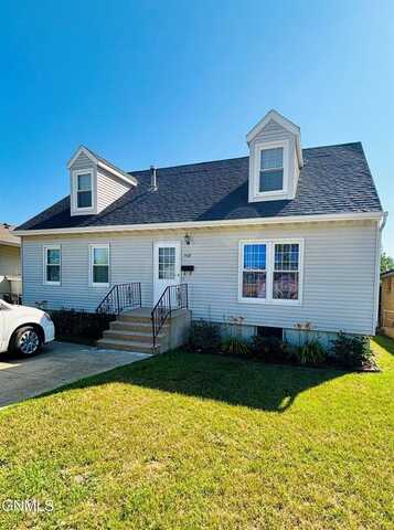 508 1st Avenue NE, Mandan, ND 58554